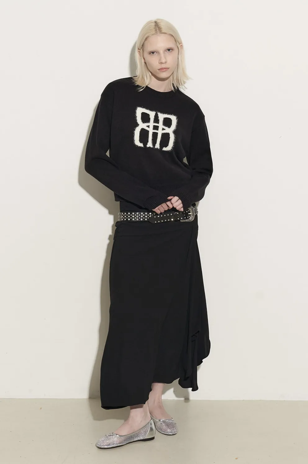 ROCKCAKE  |V-neck & Crew neck