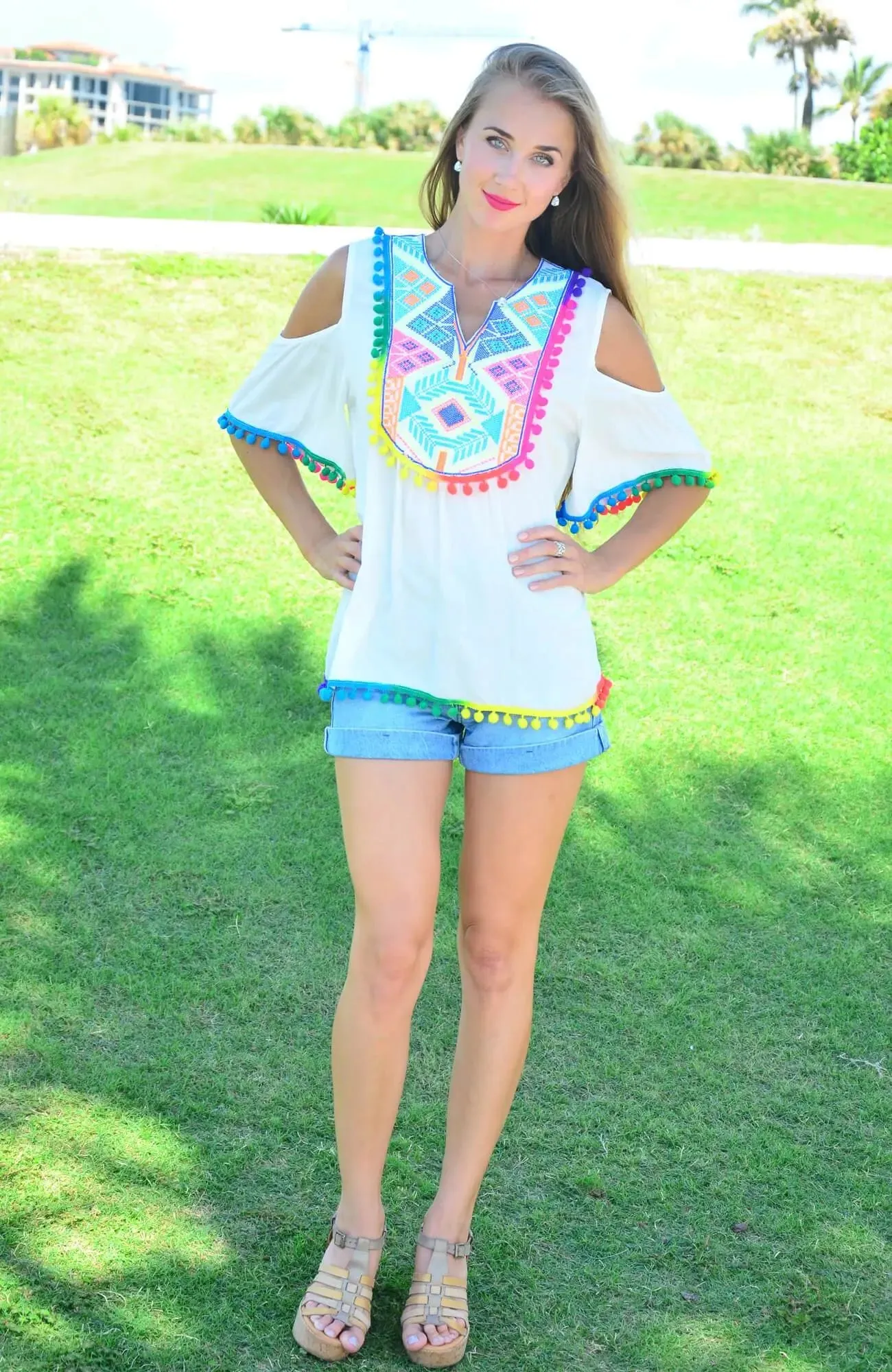 Tops with playful pompoms 1488