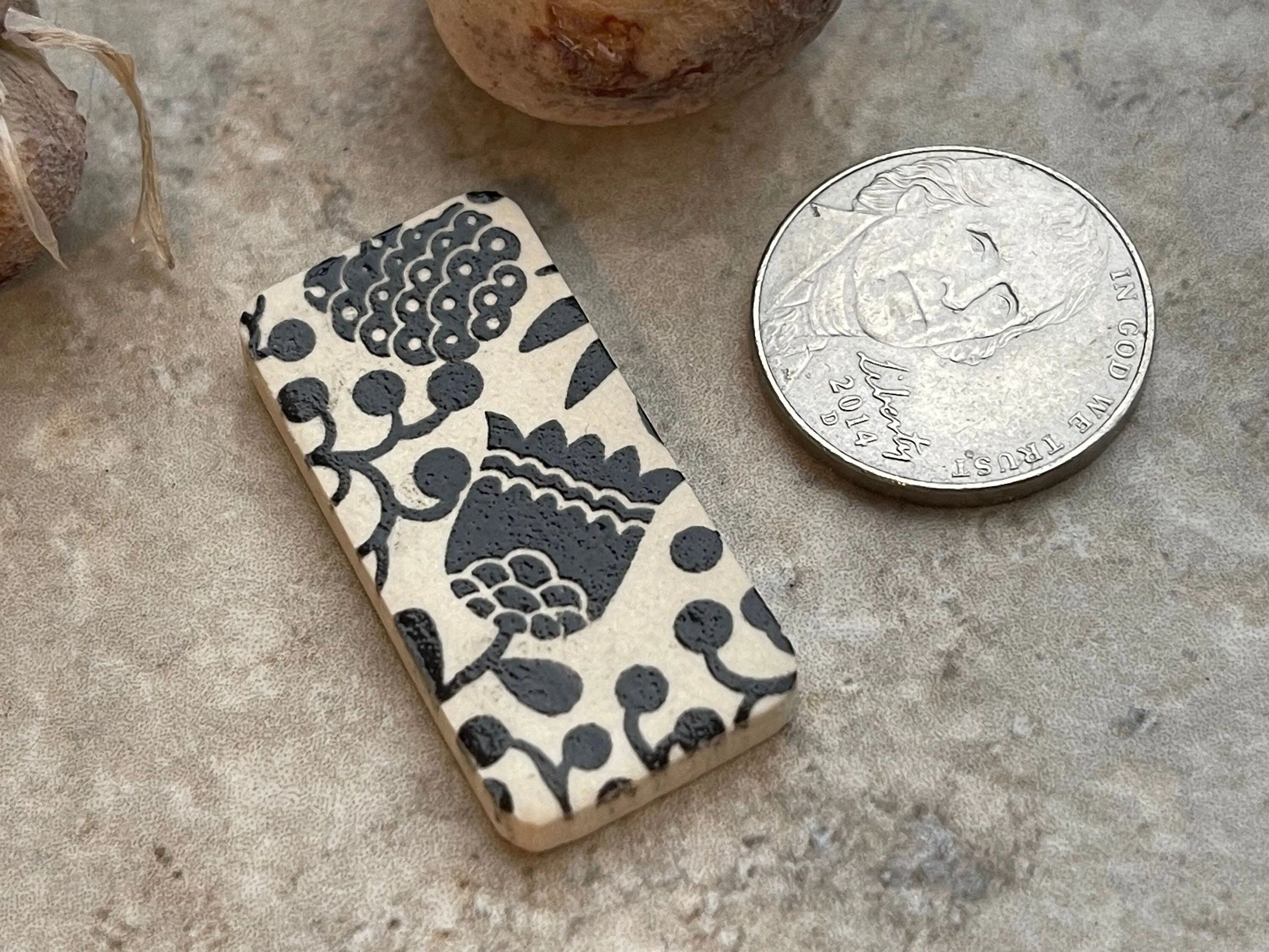 Tulip Pendant Cab, Black and White Cab, Pinecone Cab, Porcelain Cab, Ceramic Cabochon, Jewelry Making Components, Pendant Caboch